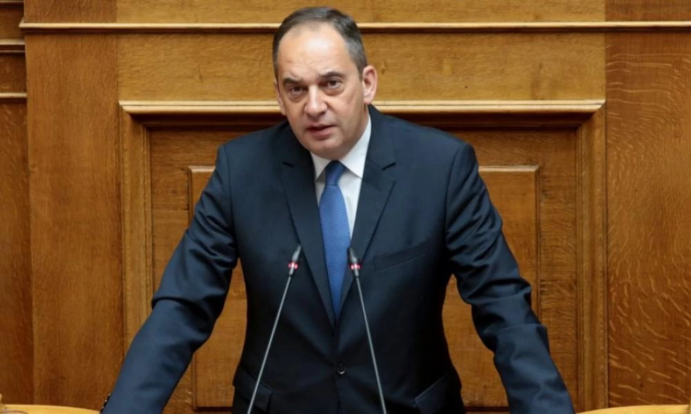 Πλακιωτάκης: "Είμαστε σε επικοινωνία με τους ναυτικούς μας στην Ουκρανία"